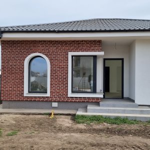 Casa individuala Tunari, 4 camere, dispusa pe parter, comision 0%