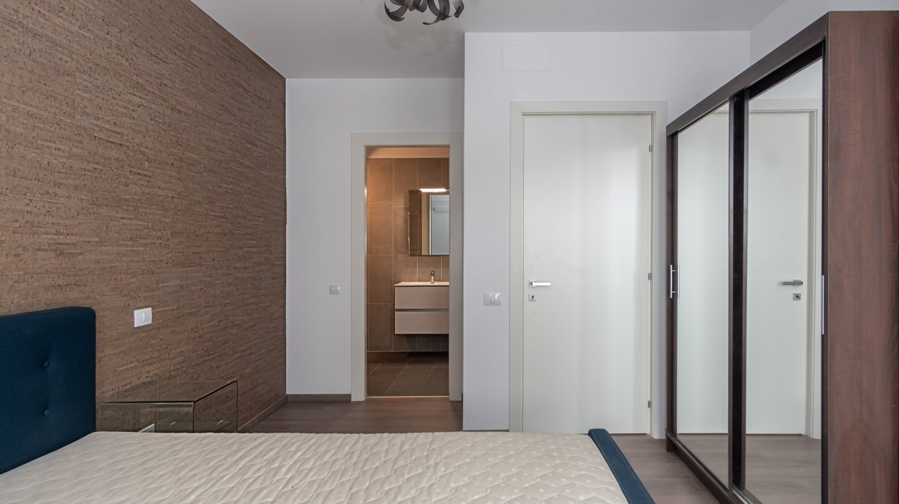 Apartament modern langa lac