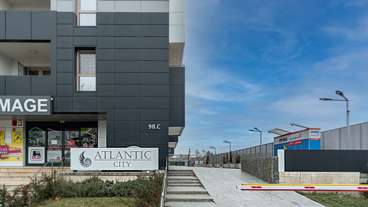 Apartament modern langa lac