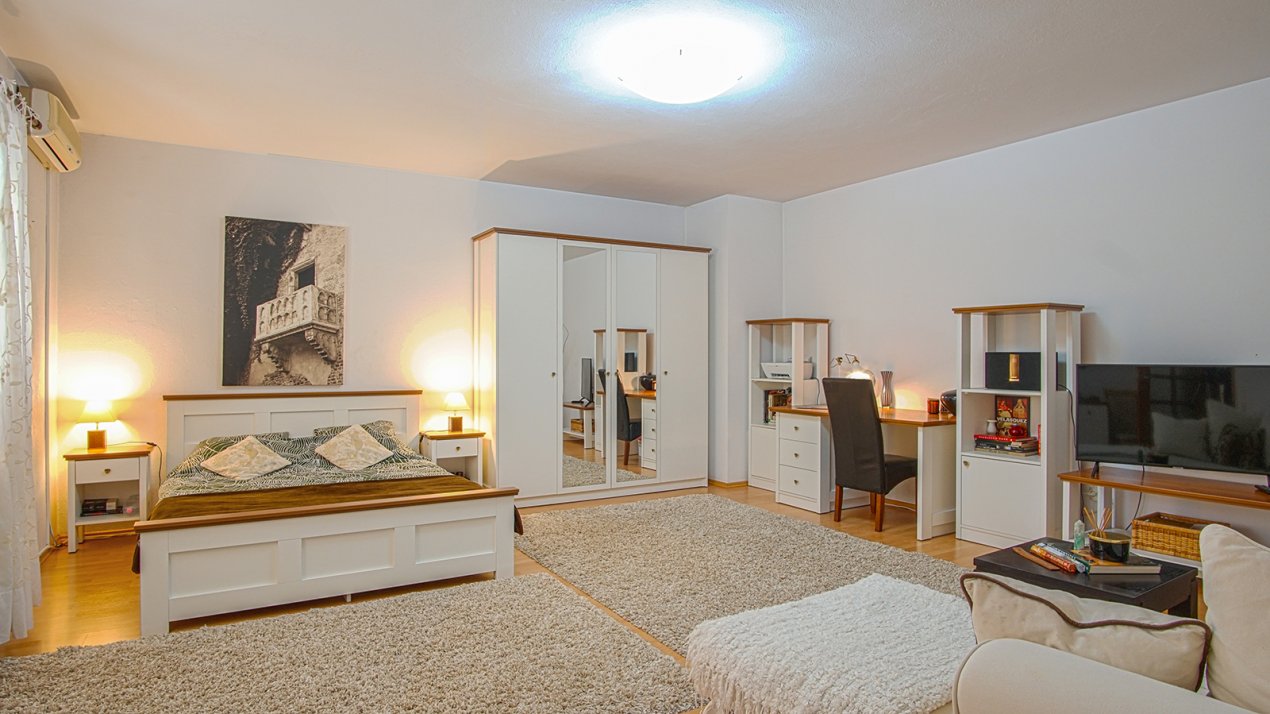 Vila cu panouri solare