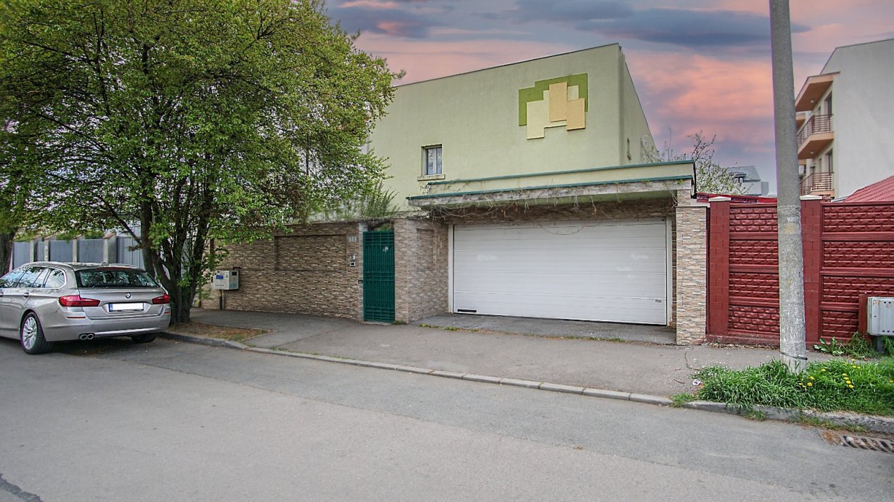 Vila cu panouri solare