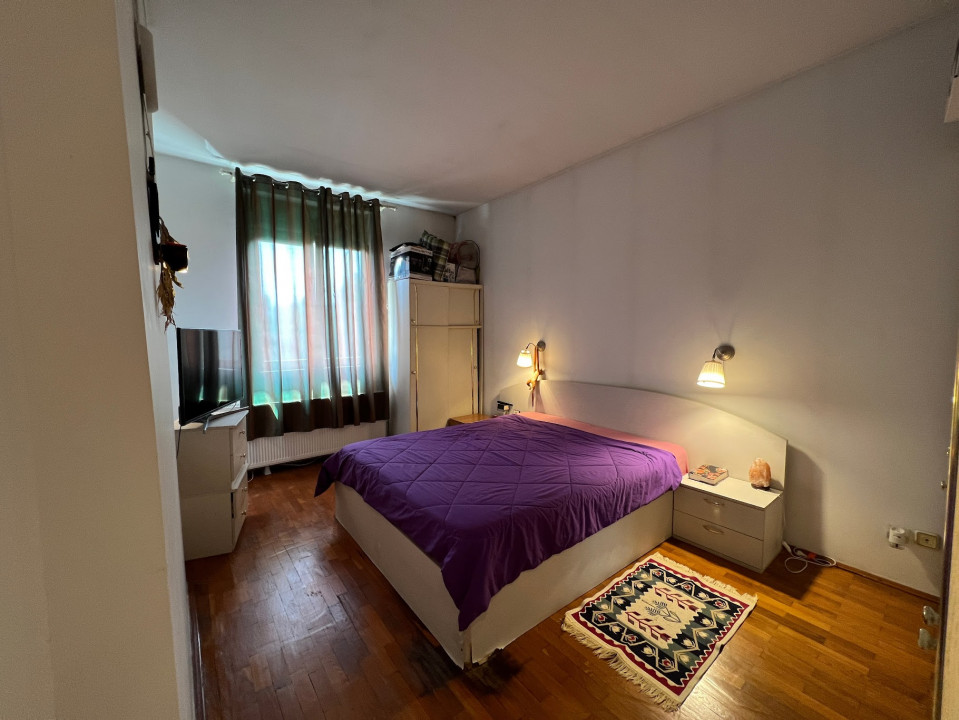 Apartament 3 camere zona Polona 
