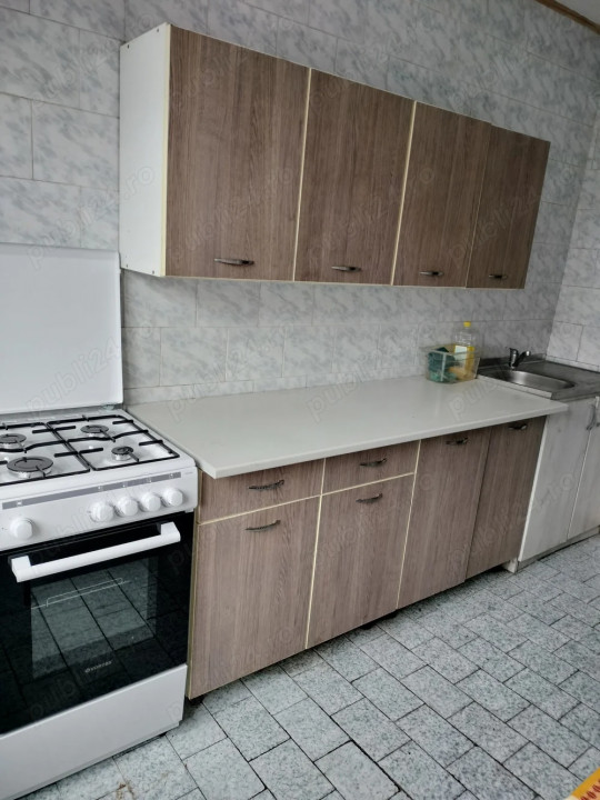 DE INCHIRIAT APARTAMENT SPATIOS RENOVAT APROAPE DE METROU GORJULUI 