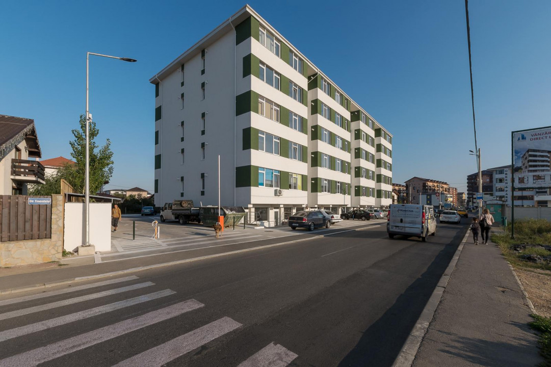  Bloc modern - loc de parcare proprietate - mobilat si utilat