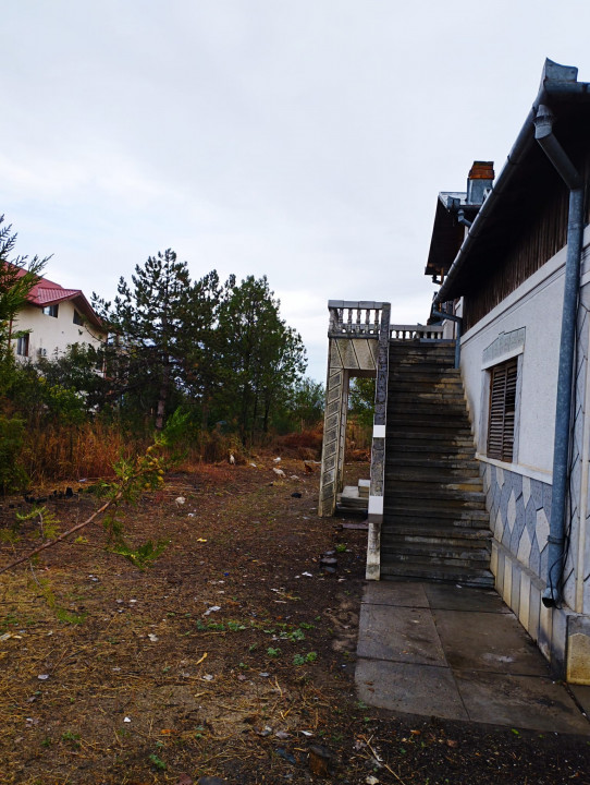 SE VINDE CASA FOARTE SPATIOASA CU TEREN 1200 MP IN LOCALITATEA CALUGARENI GR