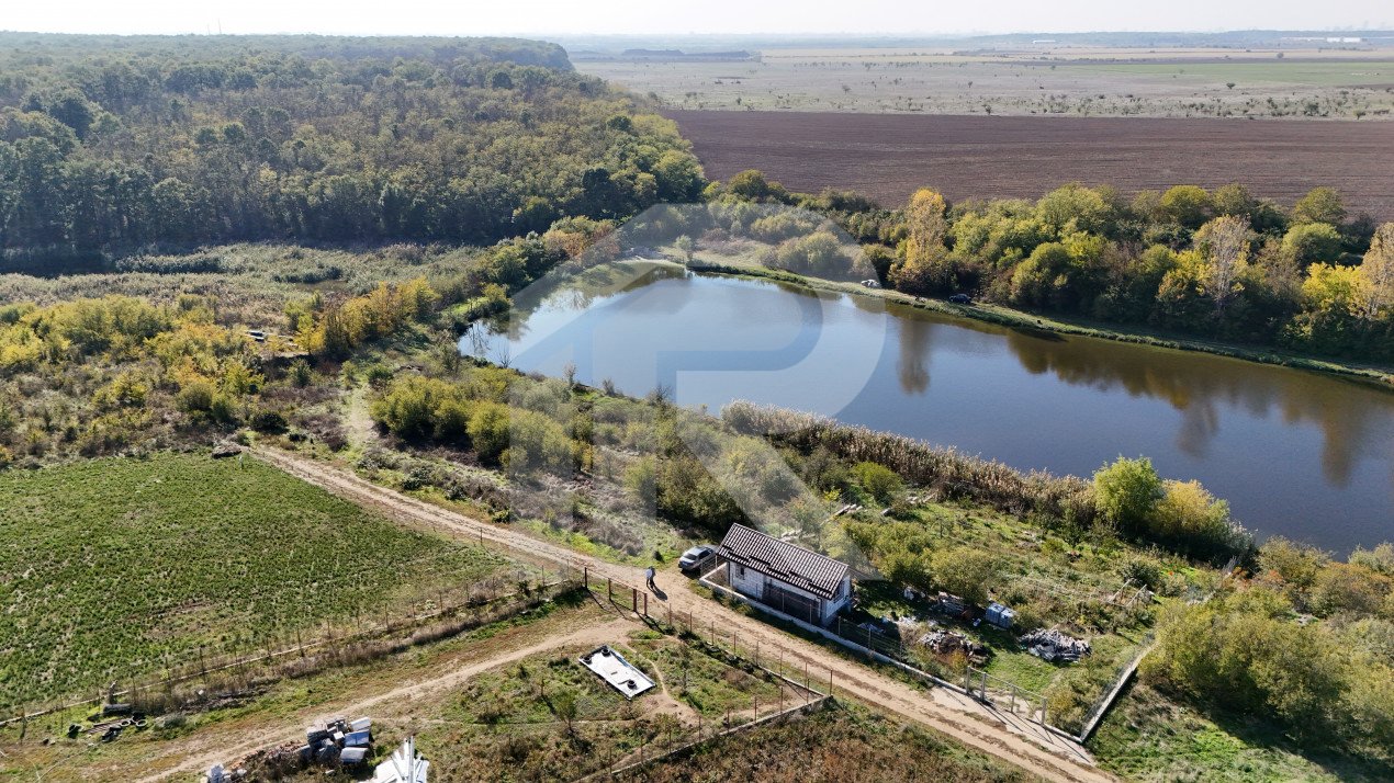 Teren intravilan cu deschidere la lac | Ganeasa | 681 mp 