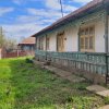 Casă bătrânească locuibilă, cu teren generos de 1500 mp,IF Dascălu, lângă Profi