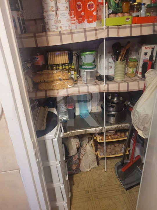 Apartament 3 camere semidecomandat 65 mp, et. 4/4, loc de parcare inclus