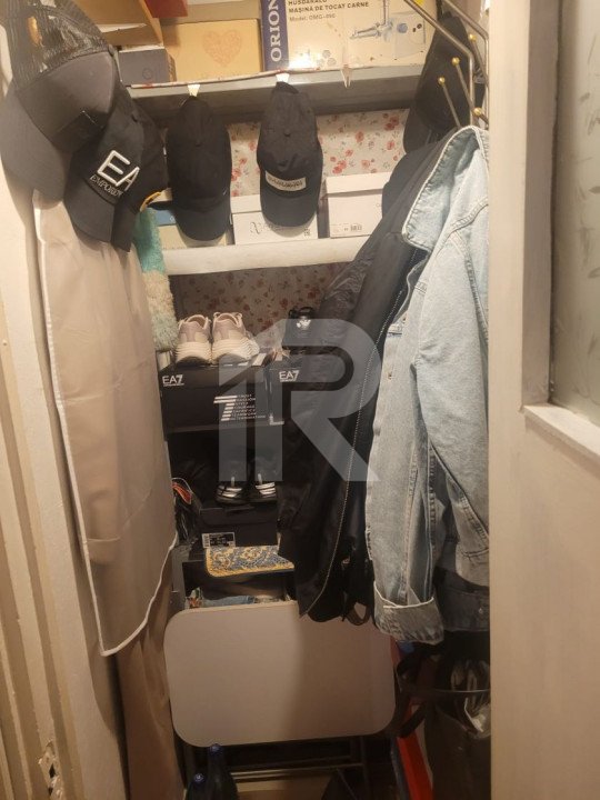 Apartament 3 camere semidecomandat 65 mp, et. 4/4, loc de parcare inclus