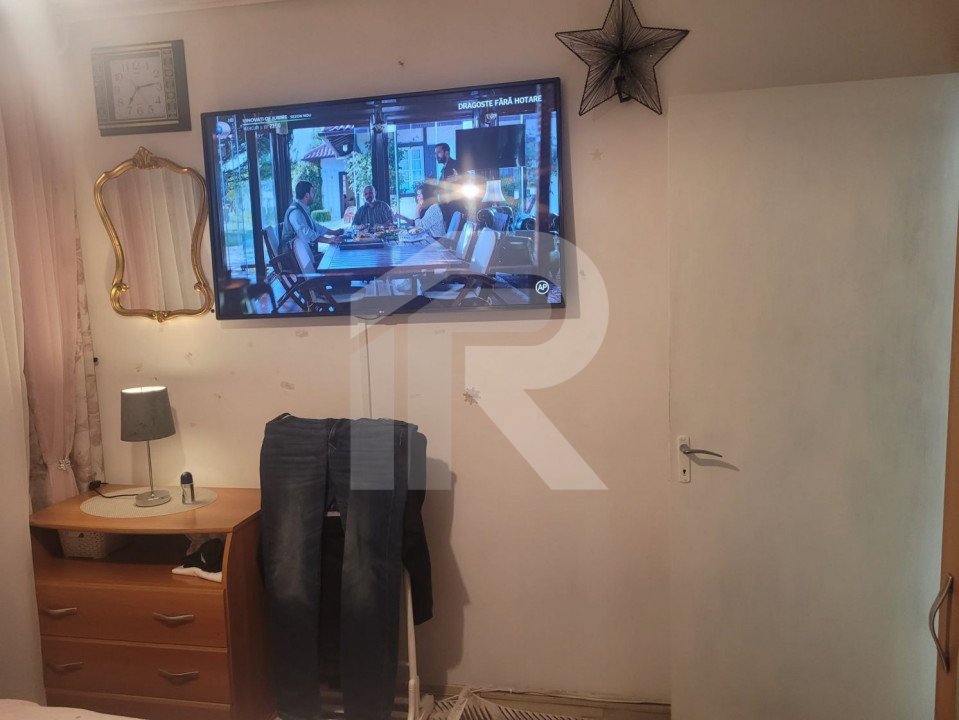 Apartament 3 camere semidecomandat 65 mp, et. 4/4, loc de parcare inclus