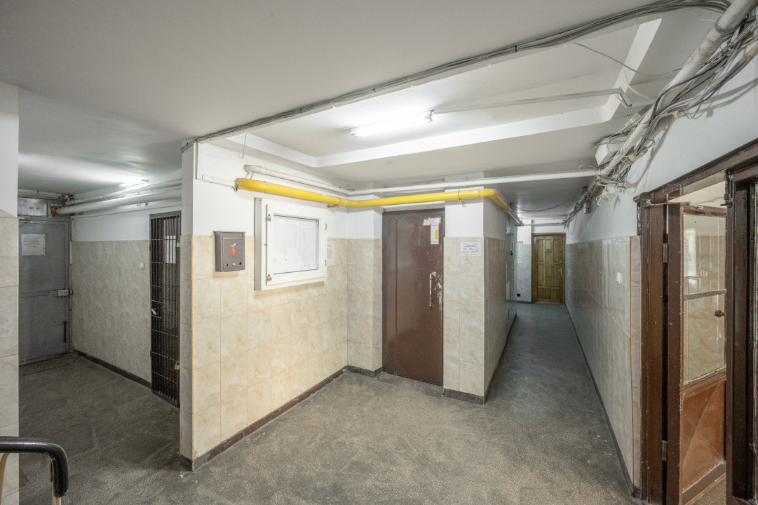 PIATA RAHOVA - STRADA VICINA, 3 CAMERE 70 MP, ETAJ 1! 
