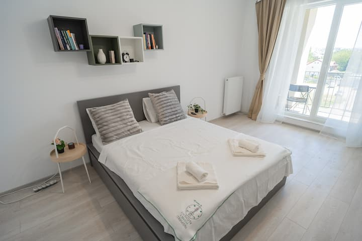 Complet mobilata si utilata  - loc parcare - Airbnb recenzii 5*