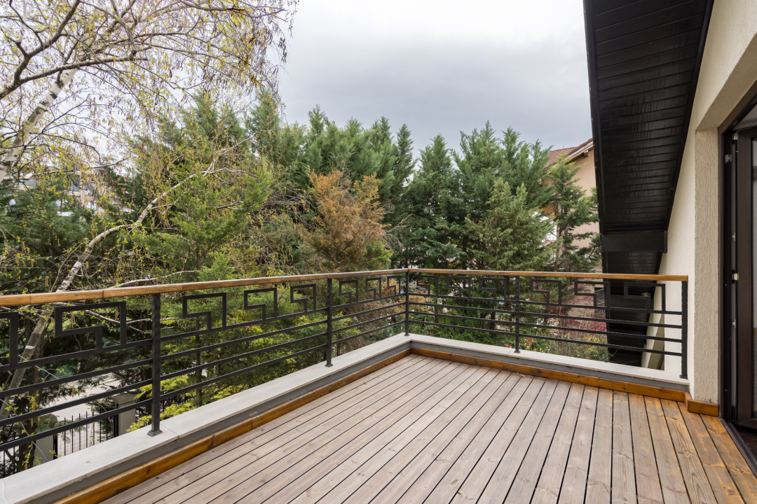 IANCU NICOLAE - COMPLEX TRAIAN, VILA 400 MP TOTAL, LOT 750 MP!