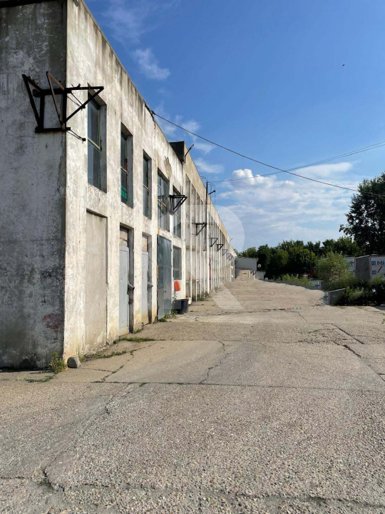 OPORTUNITATE DE INVESTITIE IN ORASUL CALARASI.  20000mp teren cu 10000mp hala