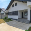 Vila noua, 5 dormitoare, 3 bai, teren 380 mp. Pret excelent