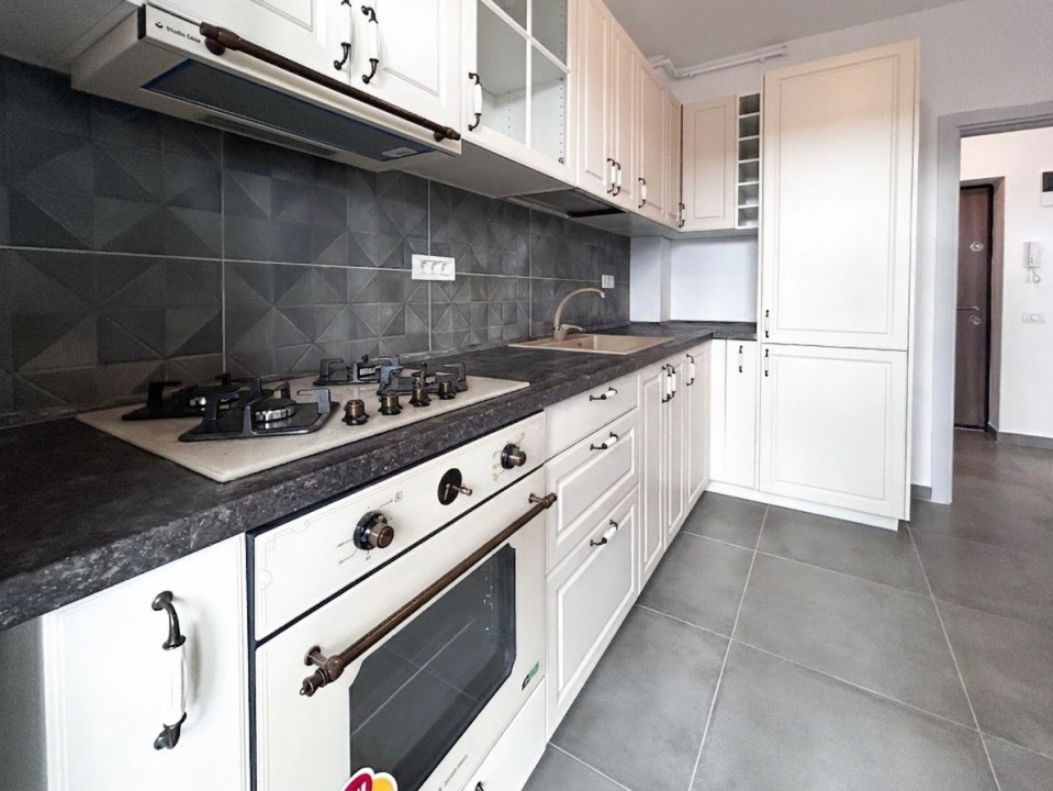 SUPERB: 50mp + curte privata 60mp, bloc 2023, la cheie!