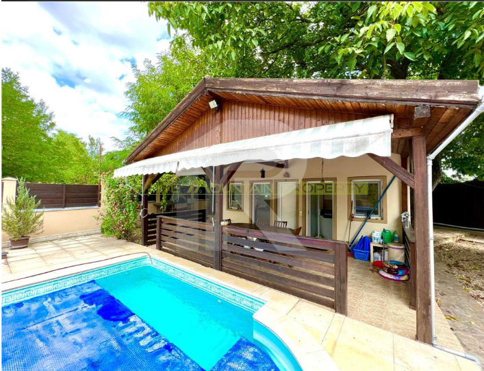 Reprezentare Exclusiva_LA CHEIE Vila moderna CU PISCINA