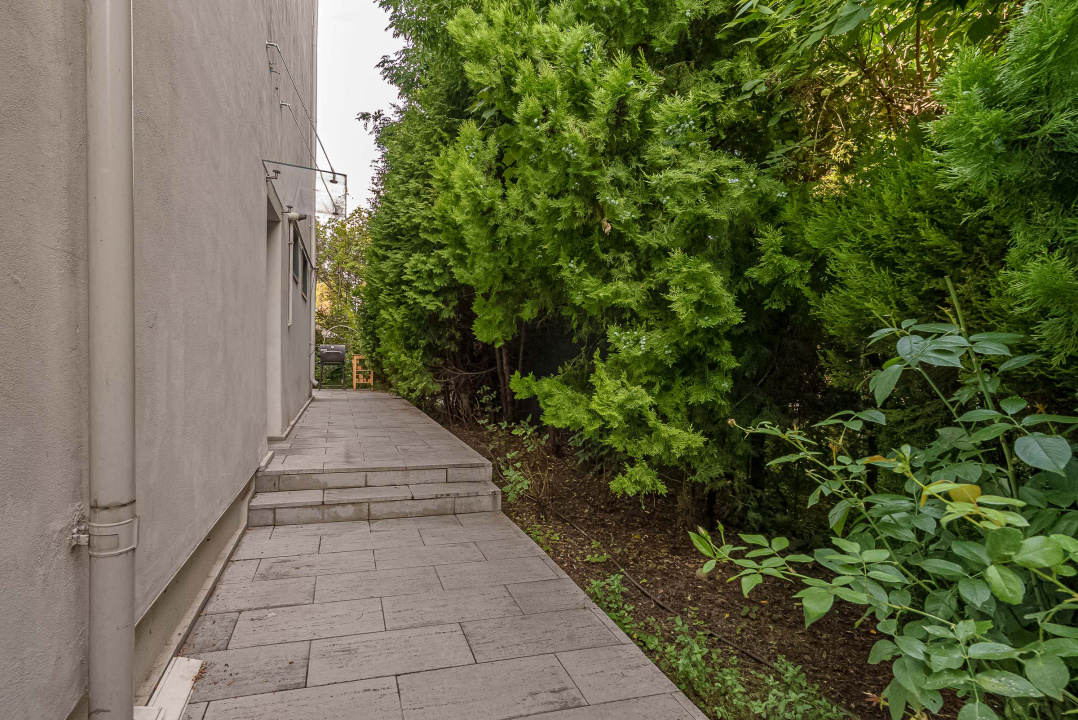 BANEASA - STRADA GARLEI, VILA MODERNA 200 MP TOTAL, LOT 650 MP, LA CHEIE!