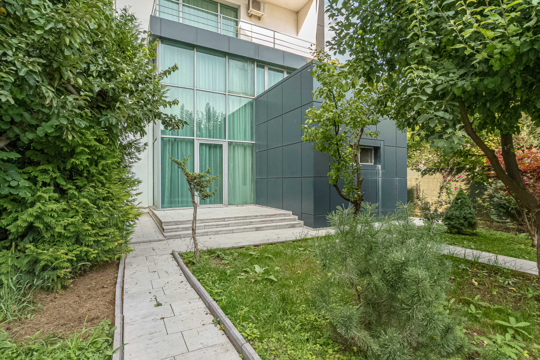 BANEASA - STRADA GARLEI, VILA MODERNA 200 MP TOTAL, LOT 650 MP, LA CHEIE!