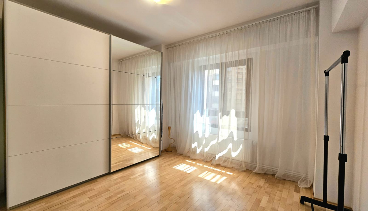 3 Camere Decomandat cu Centrala Proprie 
