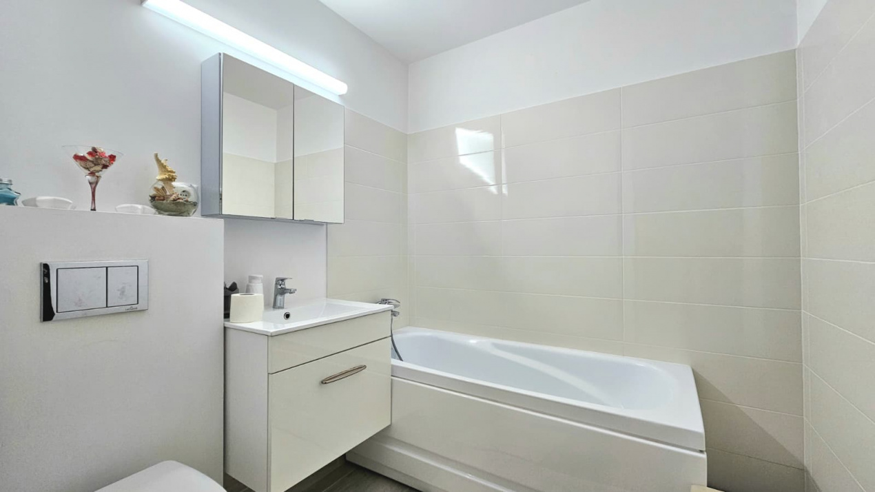 3 Camere Decomandat cu Centrala Proprie 