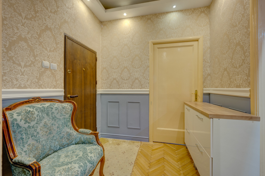 COTROCENI - CAROL DAVILA, APARTAMENT 3 CAMERE 58 MPU, PARTER!