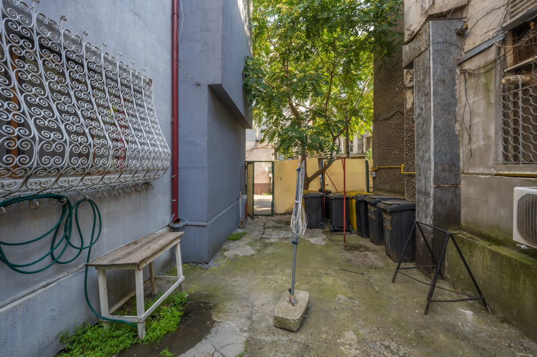 COTROCENI - CAROL DAVILA, APARTAMENT 3 CAMERE 58 MPU, PARTER!