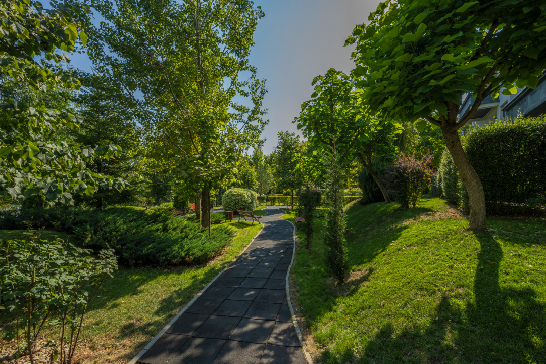 Floreasca, Laguna Residence, Vedere Lac,  Loc de parcare subteran !