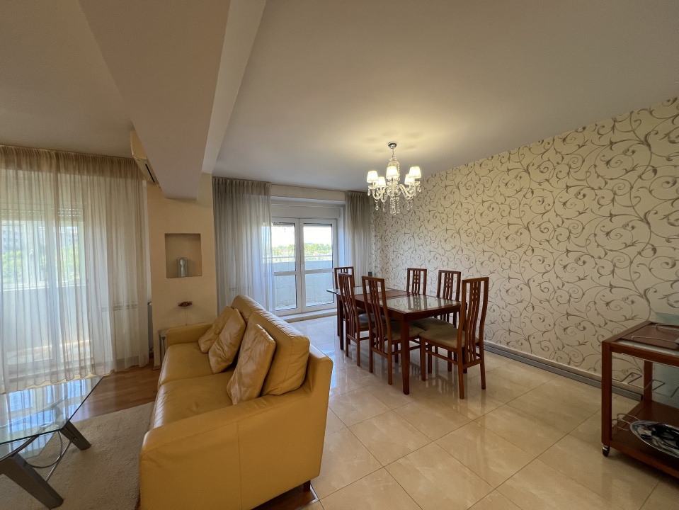 Apartament Unirii - 2 camere 78 mp. Transformat din 3 camere. 