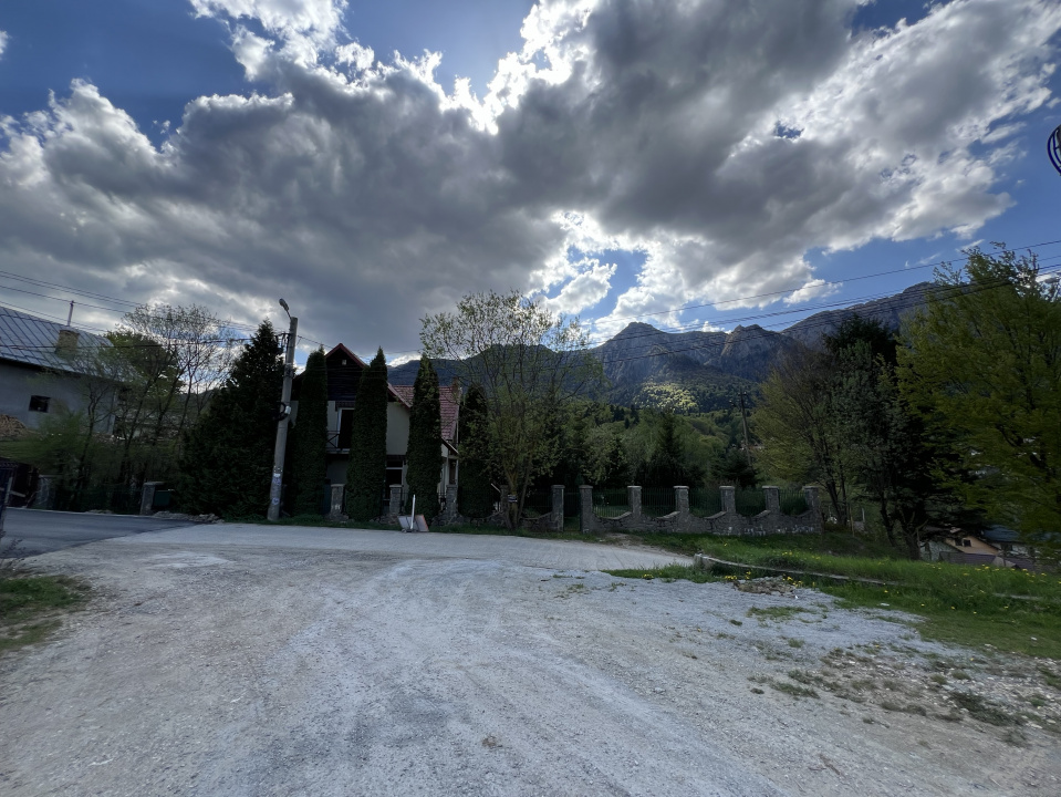 Teren intravilan Poiana Tapului. Tripla deschidere. Vedere libera superba. 