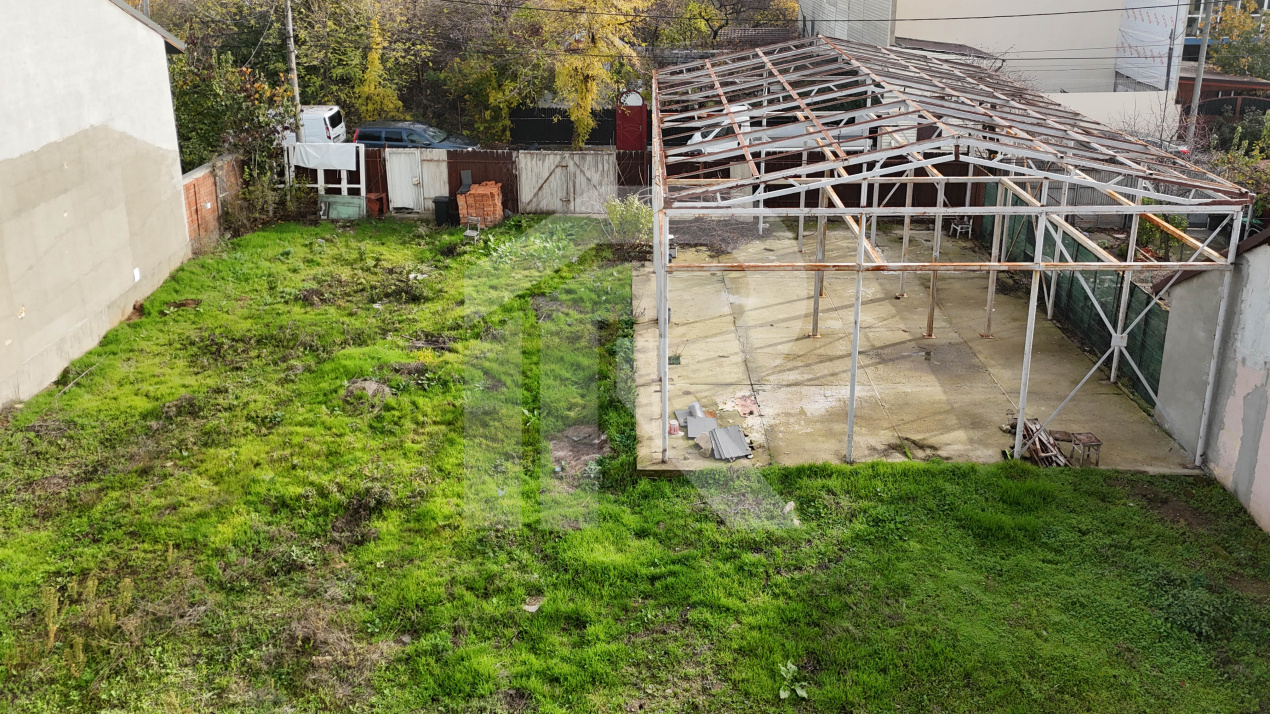 Teren constructie Luica