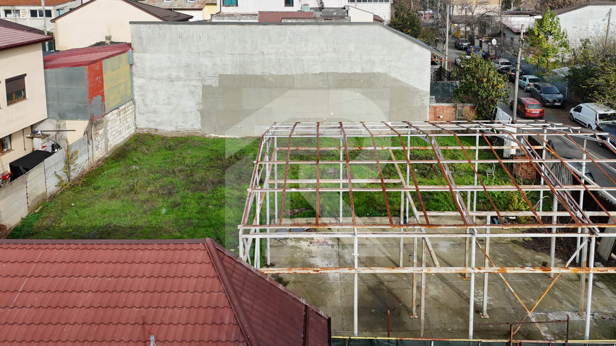 Teren constructie Luica