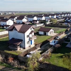 Vila vanzare Sabareni , teren 1876 mp