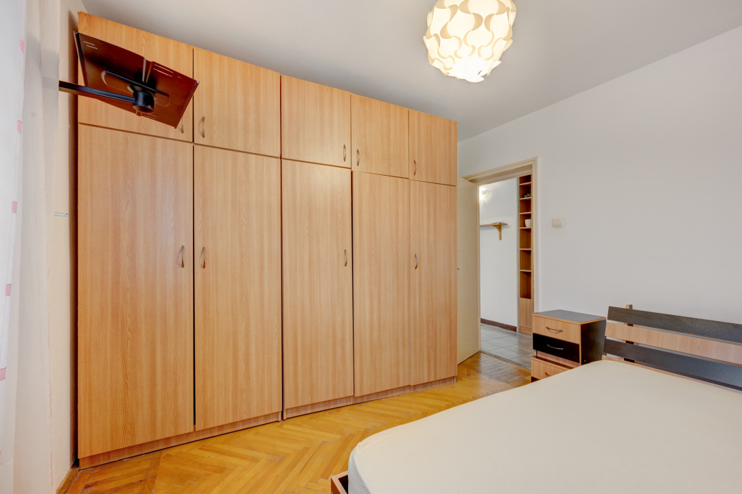 Stefan cel Mare, Aleea Circului  etaj 2/4, Imobil anvelopat