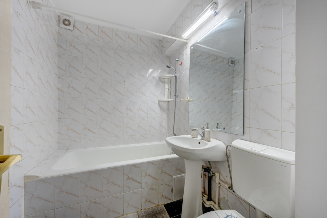 Stefan cel Mare, Aleea Circului  etaj 2/4, Imobil anvelopat