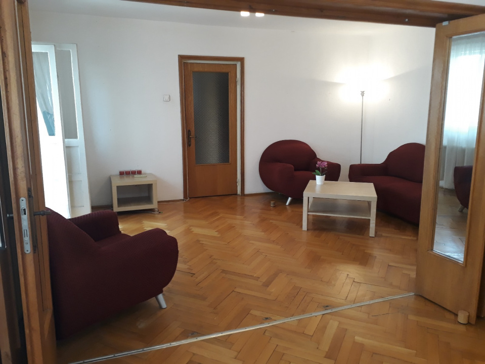 Mosilor, Dacia 4 camere vedere spate