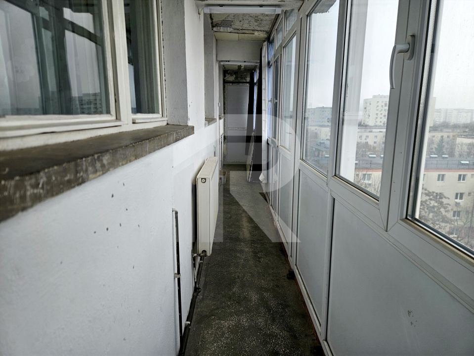 LUICA - PIATA RESITA, 3 CAMERE 73 MP TOTAL, CENTRALA PROPRIE!