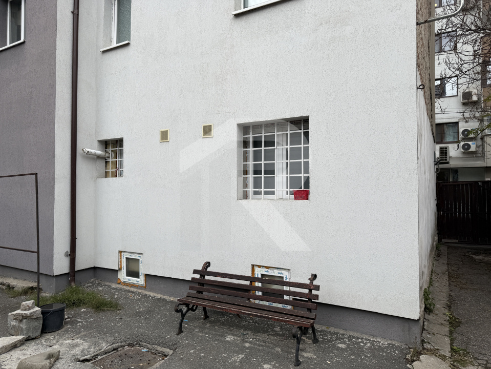 Locatie cu 12 patruri pentru muncitori straini, cu posibilitate de parcare !