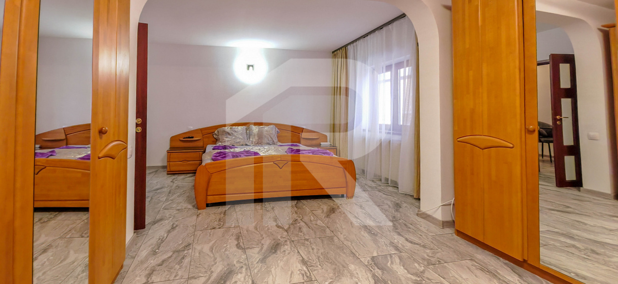 Casă 5 camere renovată 2025, curte+parcare