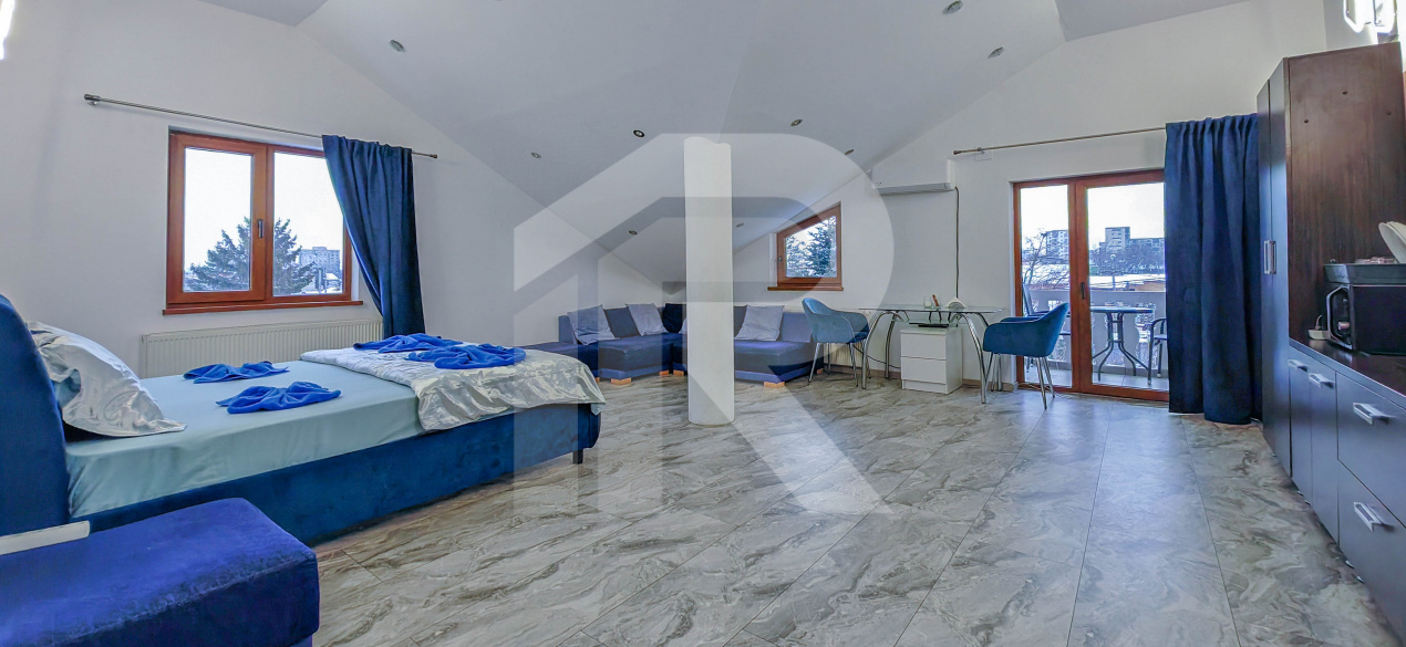 Casă 5 camere renovată 2025, curte+parcare