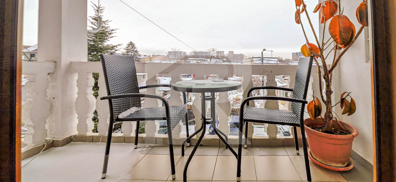 Casă 5 camere renovată 2025, curte+parcare