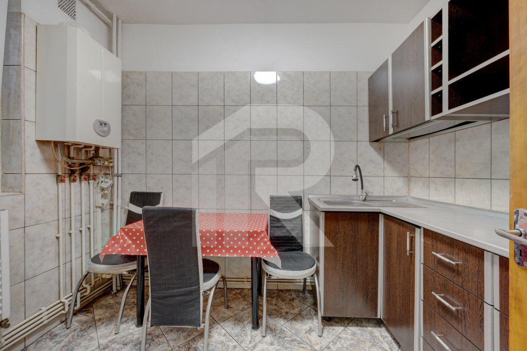 BERCENI – PIAȚA REȘIȚA, 3 CAMERE, 73 MP TOTAL, CENTRALA PROPRIE, LOC PARCARE!