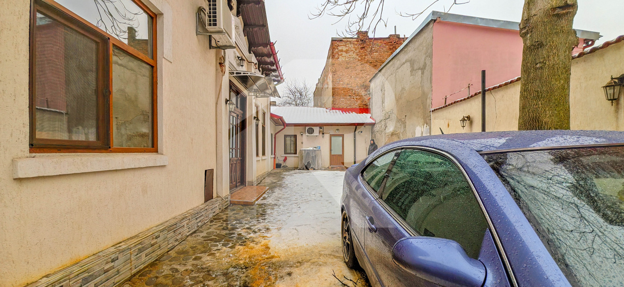 Spațiu Birouri în Casă Renovată 1930 | Basarab - Gara de Nord | 5 Camere + Curte