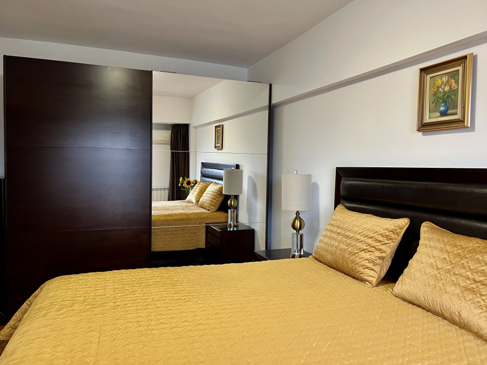 Inchiriere apartament 2 camere (Unirii) (Parcul Izvor). Priveliste superba.