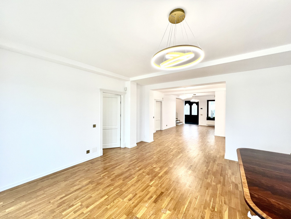 Vilă cu Arhitectură Contemporană și Finisaje Premium – Pantelimon/Cernica