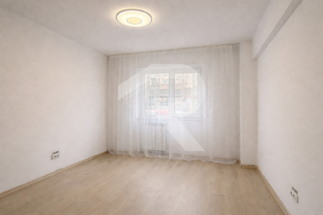 Splaiul Unirii – stradal, 3 camere decomandat, 80 mp - Langa Camera de Comert