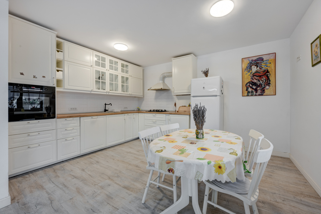 Ciorogarla, Crinului, Mobilata, Incalzire in pardoseala, T= 734mp