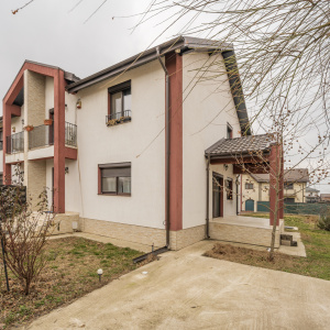 Ciorogarla, Crinului, Mobilata, Incalzire in pardoseala, T= 734mp