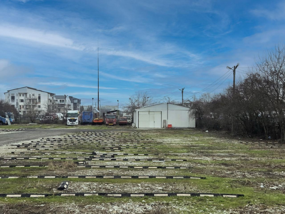 Teren De Inchiriat pentru Rent A Car Otopeni 1.000 - 5.000 mp
