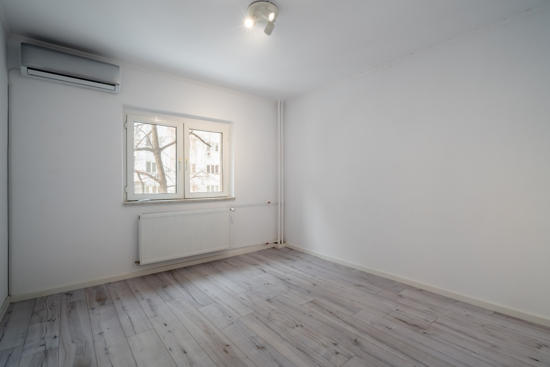 Apartament 3 camere, Nerva Traian, plan secund